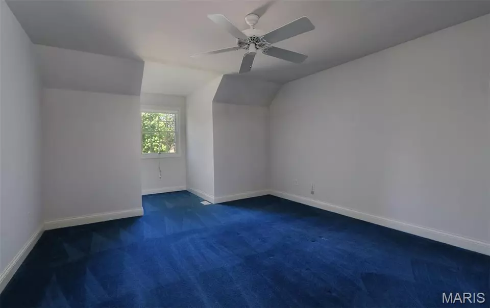 Bedroom - 610 N Harrison St, Trenton, IL 62293 photo 4 of 5