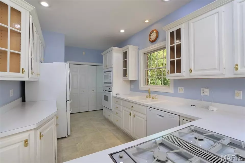 Kitchen - 610 N Harrison St, Trenton, IL 62293 photo 2 of 8