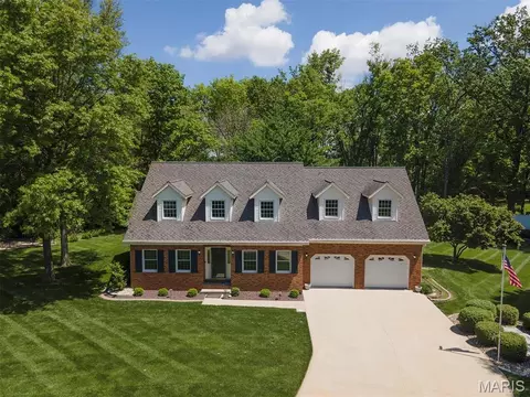 Exterior - 610 N Harrison St, Trenton, IL 62293 photo 1 of 21