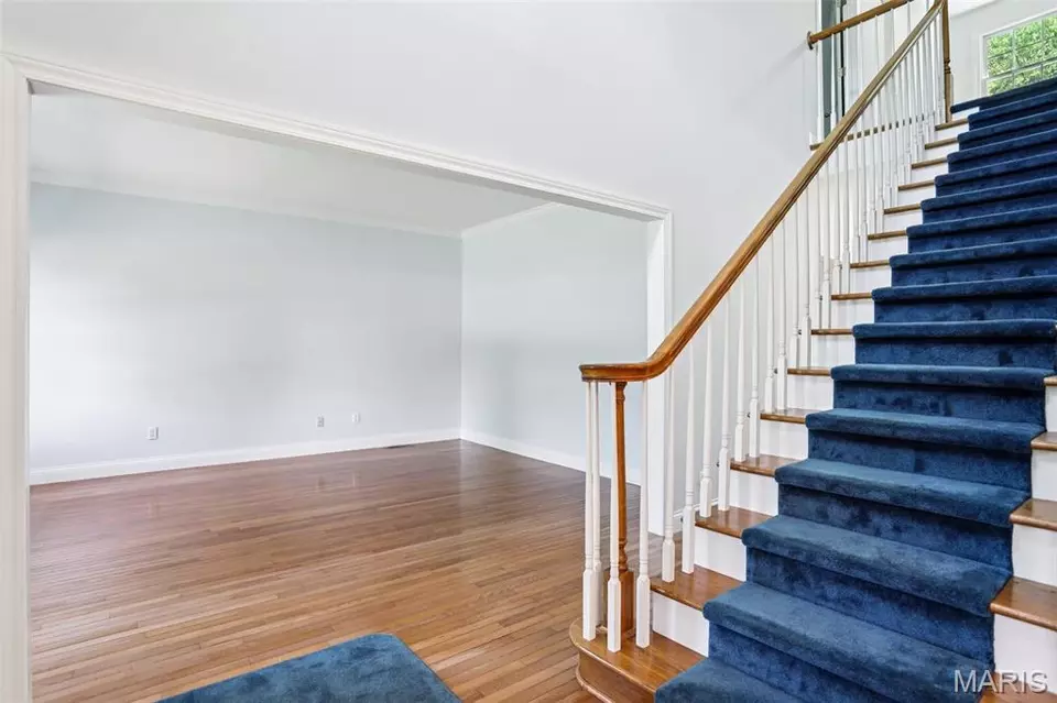 Entry Way - 610 N Harrison St, Trenton, IL 62293 photo 2 of 4