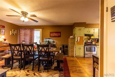 Dining - 211 Elm, Bertrand, MO 63823 photo 1 of 3