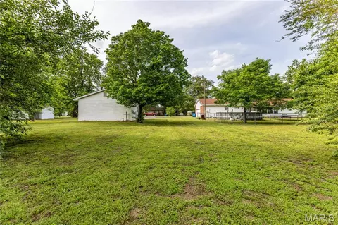 Exterior - 211 Elm, Bertrand, MO 63823 photo 9 of 15