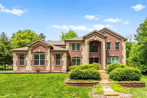 1374 Rocky Creek Ct, Belleville, IL 62220