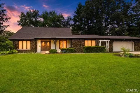 5 Dahlia Ln, Belleville, IL 62221