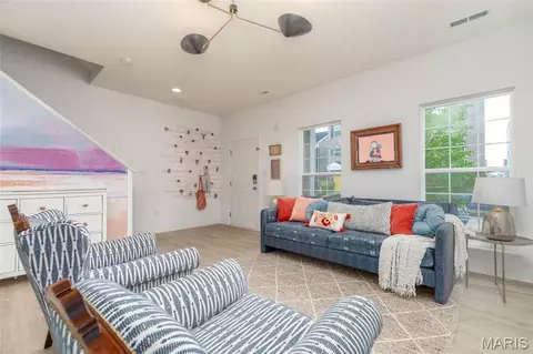 2123 Boardman St, Saint Louis, MO 63110 photo 4