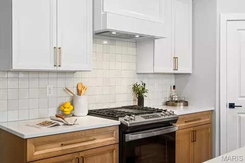 Kitchen - 641 Ambrose Dr, O'fallon, IL 62269 photo 3 of 6