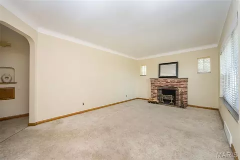 7401 Sharp Ave, Saint Louis, MO 63116 photo 3