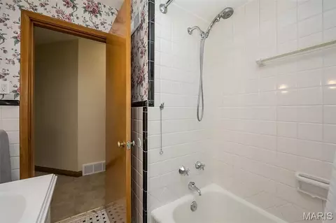 7401 Sharp Ave, Saint Louis, MO 63116 photo 21