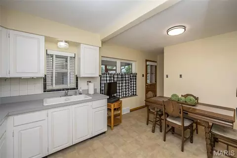 7401 Sharp Ave, Saint Louis, MO 63116 photo 6
