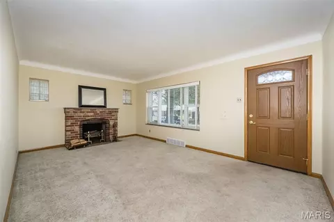 7401 Sharp Ave, Saint Louis, MO 63116 photo 5