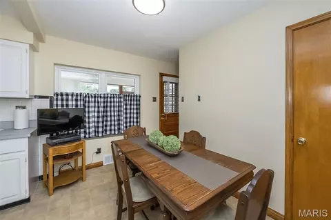 7401 Sharp Ave, Saint Louis, MO 63116 photo 9