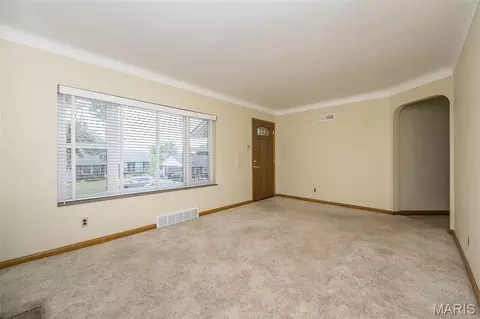 7401 Sharp Ave, Saint Louis, MO 63116 photo 4