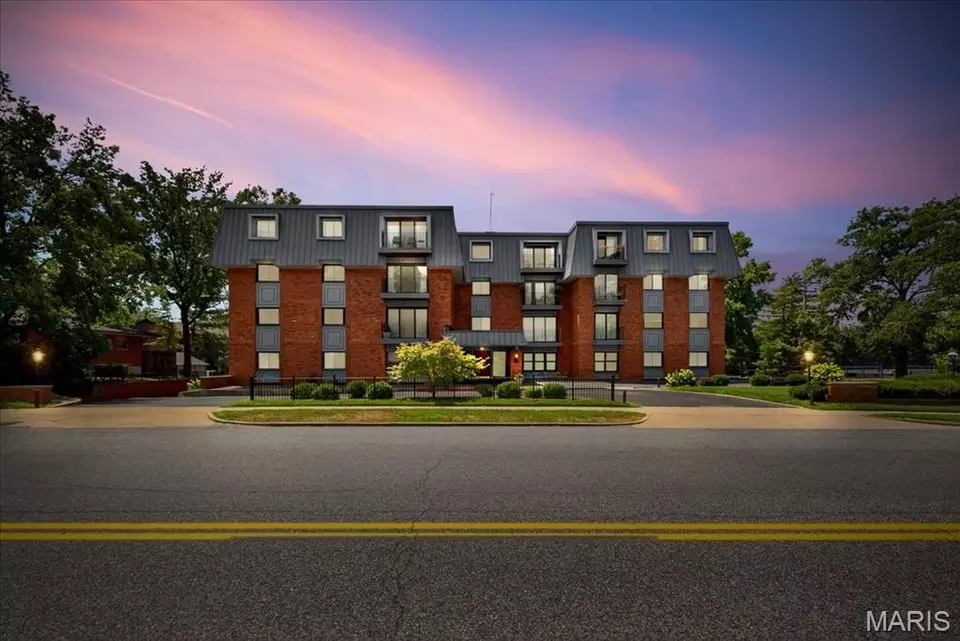  450 W Adams Ave #14, Kirkwood, MO 63122 photo 1