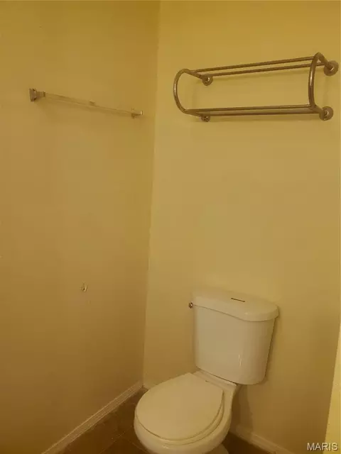 Bath - 768 Leon St, Cahokia, IL 62206 photo 4 of 4