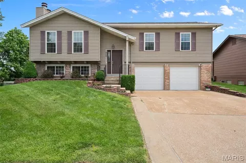 408 Rustic Valley Ct, Ballwin, MO 63021 photo 1