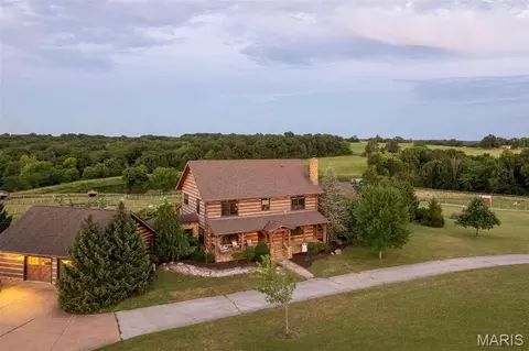 Exterior - 5140 Saint Anns Rd, Washington, MO 63090 photo 4 of 18