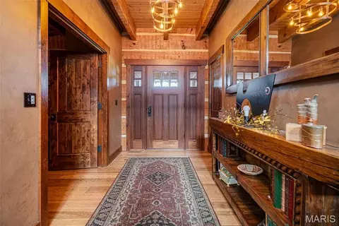 Entry Way - 5140 Saint Anns Rd, Washington, MO 63090 photo 1 of 7
