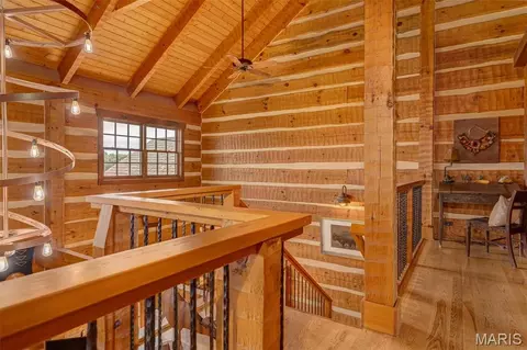 Entry Way - 5140 Saint Anns Rd, Washington, MO 63090 photo 3 of 7
