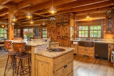 Kitchen - 5140 Saint Anns Rd, Washington, MO 63090 photo 3 of 6