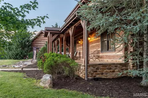 Exterior - 5140 Saint Anns Rd, Washington, MO 63090 photo 5 of 18
