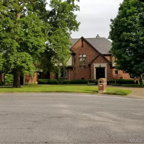 141 Hickory Lk, Belleville, IL 62223