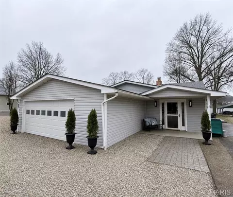 2255 Lakeshore Dr, Cuba, MO 65453