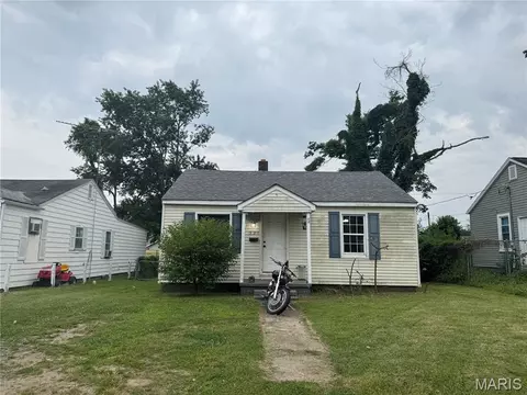 321 Benton St, Sikeston, MO 63801