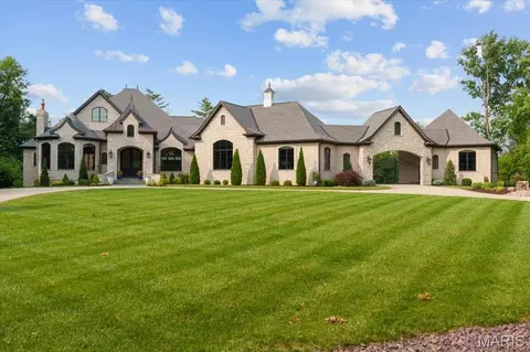 12723 Topping Acres, Saint Louis, MO 63131