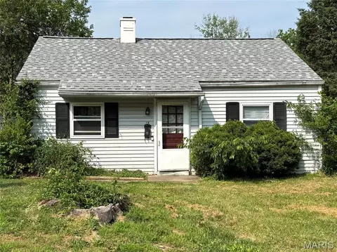 18 Rusty Wil Dr, Belleville, IL 62220