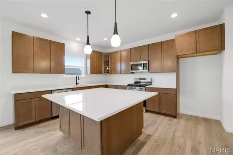 Kitchen - 2410 Chukka Dr, Eureka, MO 63025 photo 3 of 4