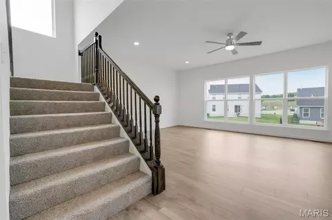 Living - 2410 Chukka Dr, Eureka, MO 63025 photo 2 of 8