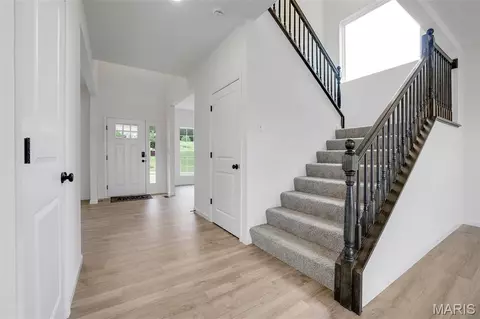 Entry Way - 2410 Chukka Dr, Eureka, MO 63025 photo 2 of 4