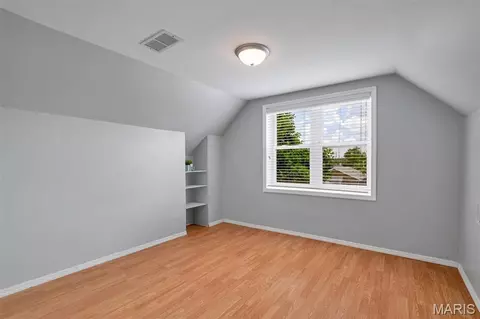 5424 Gresham Ave, Saint Louis, MO 63109 photo 29