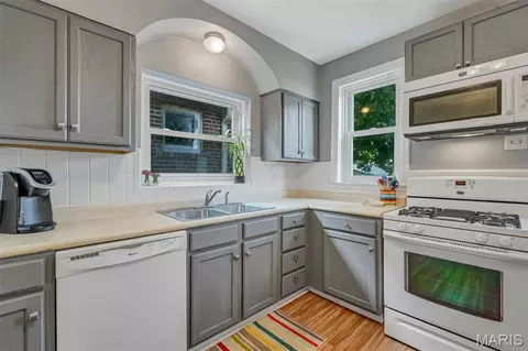 5424 Gresham Ave, Saint Louis, MO 63109 photo 17