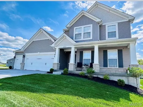 18714 Walnut Woods Ct, Warrenton, MO 63383