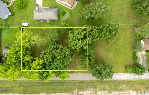 651 E Springfield St, Saint James, MO 65559 photo 1