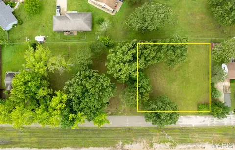 701 E Springfield St, Saint James, MO 65559 photo 1