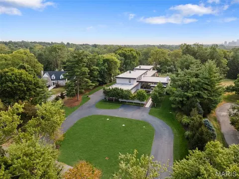 22 Fordyce Ln, Ladue, MO 63124