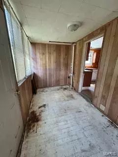Entry Way - 712 E Harrison St, Sparta, IL 62286 photo 3 of 5