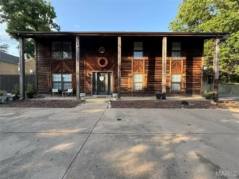 10755 Kennerly Rd, Sunset Hills, MO 63128