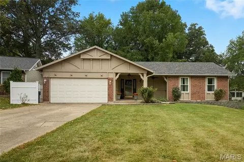22 Ivy Ct, Saint Charles, MO 63303