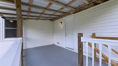 Exterior - 10240 Silverleaf Rd, Mineral Point, MO 63660 photo 3 of 10