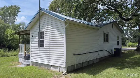 Exterior - 10240 Silverleaf Rd, Mineral Point, MO 63660 photo 8 of 10