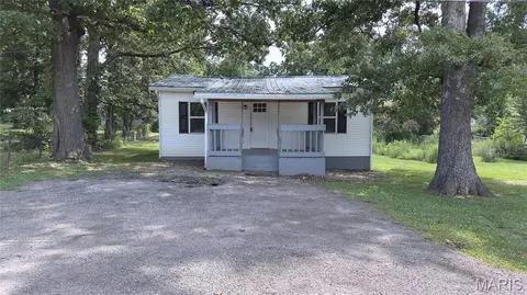 10240 Silverleaf Rd, Mineral Point, MO 63660