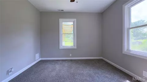 Bedroom - 10240 Silverleaf Rd, Mineral Point, MO 63660 photo 3 of 4