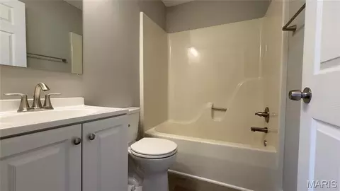 Bath - 10240 Silverleaf Rd, Mineral Point, MO 63660 photo 1 of 2