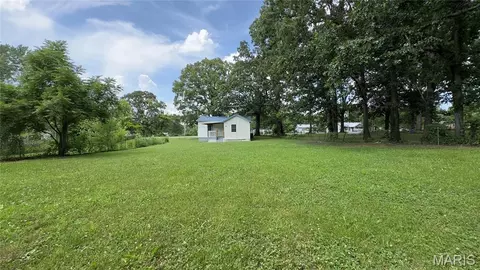 Exterior - 10240 Silverleaf Rd, Mineral Point, MO 63660 photo 7 of 10