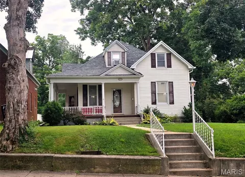 672 Jefferson St, Sainte Genevieve, MO 63670