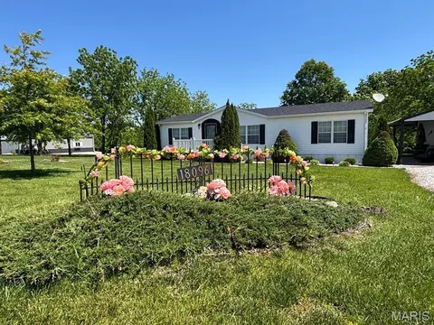 18096 Monroe Road 453, Paris, MO 65275