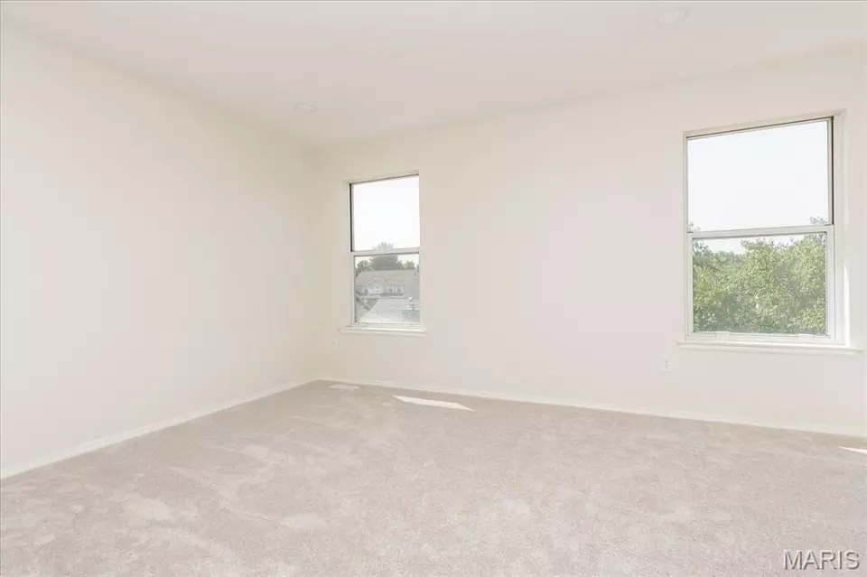 Bedroom - 10354 Jade Forest Dr, Saint Louis, MO 63123 photo 3 of 6